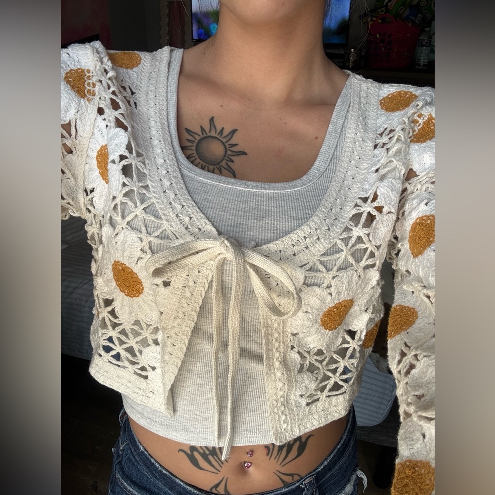 Moon & Madison White and Gold Crochet Cardigan